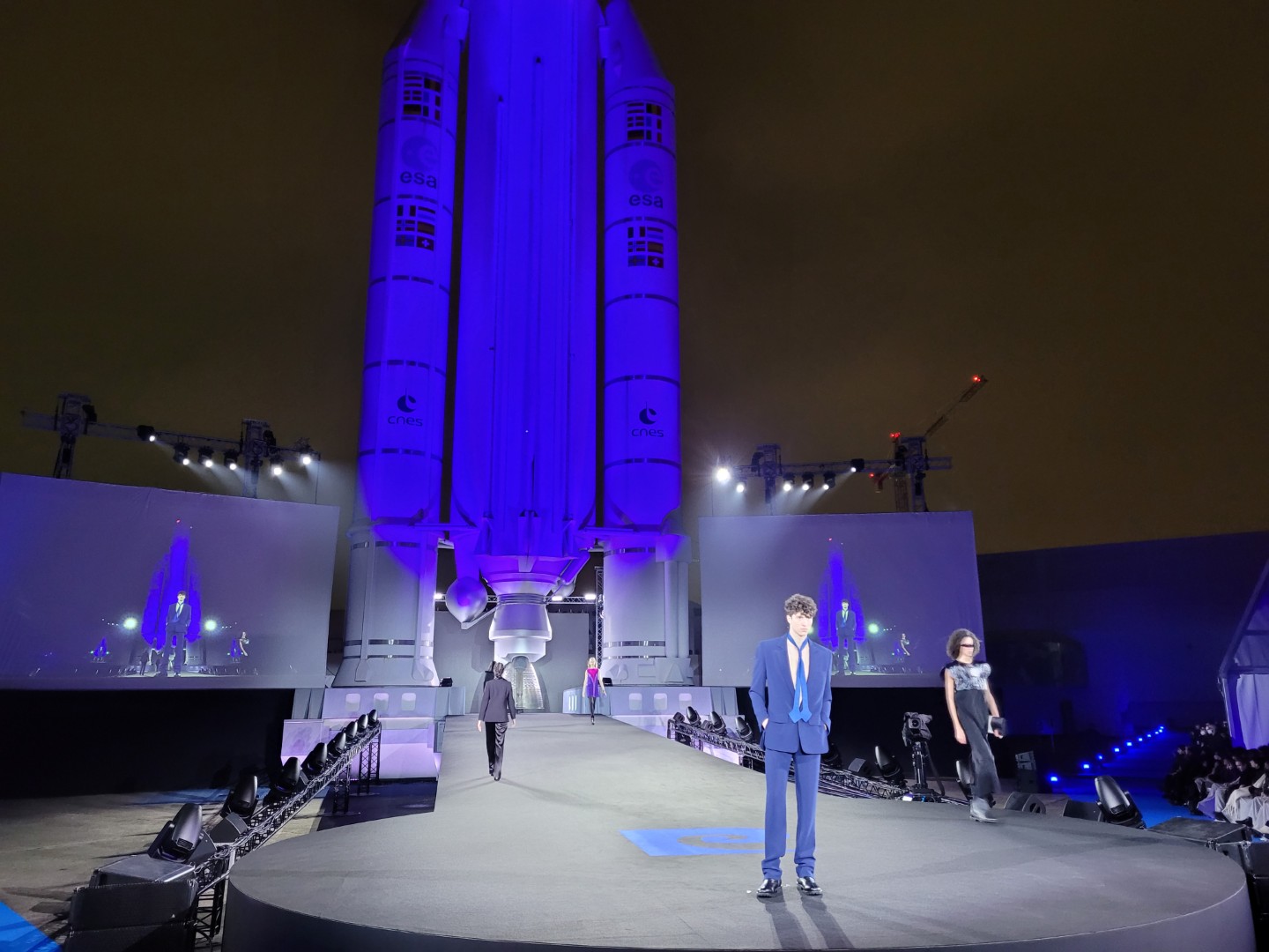 Power tool silhouette