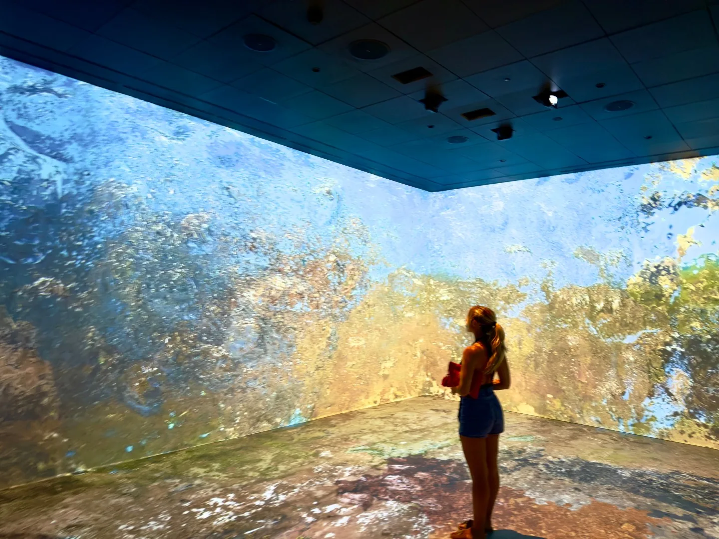 Immersive storytelling environment for branding promotion